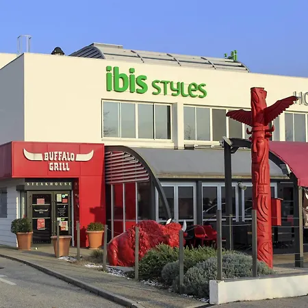 Ibis Styles Grenoble A41 Crolles