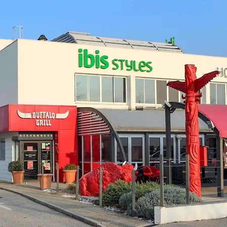 Ibis Styles Grenoble A41 크홀르
