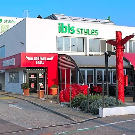 Ibis Styles Grenoble A41 3* Crolles